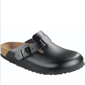 New in Box Birkenstock Boston Clog Black Regular